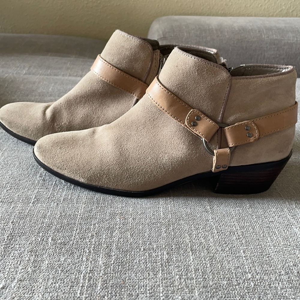 Sam Edelman ‘Phoenix’ tan suede booties Sz 9 1/2